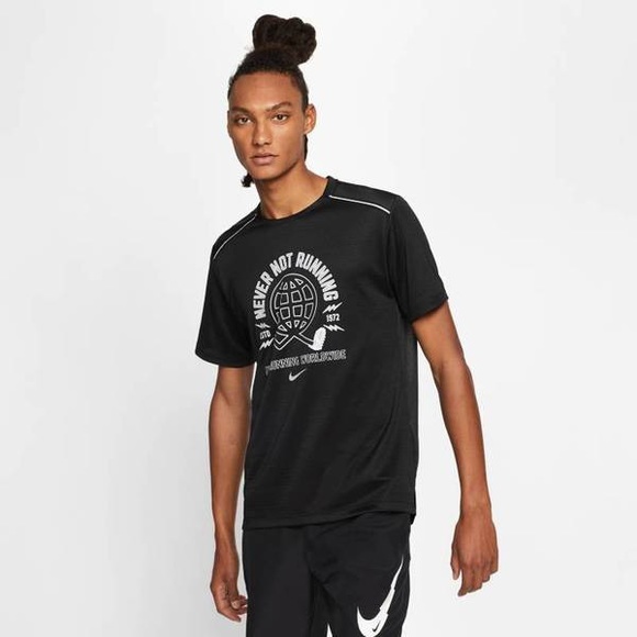 NIKE Miler Wild Run Men's Short Sleeve Running Top - Picture 3 of 6